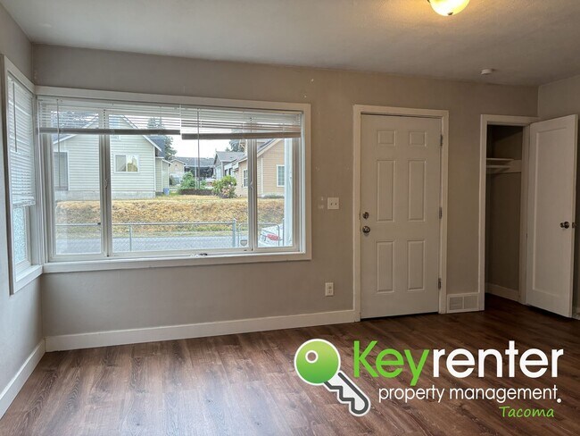 Foto del edificio - Charming Newly Remodeled Home