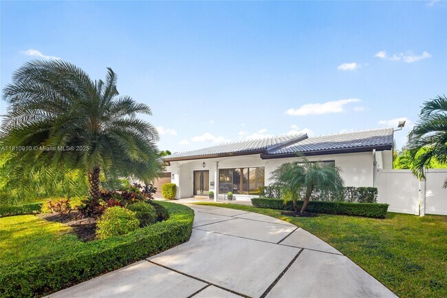 Foto del edificio - 2841 NE 55th St