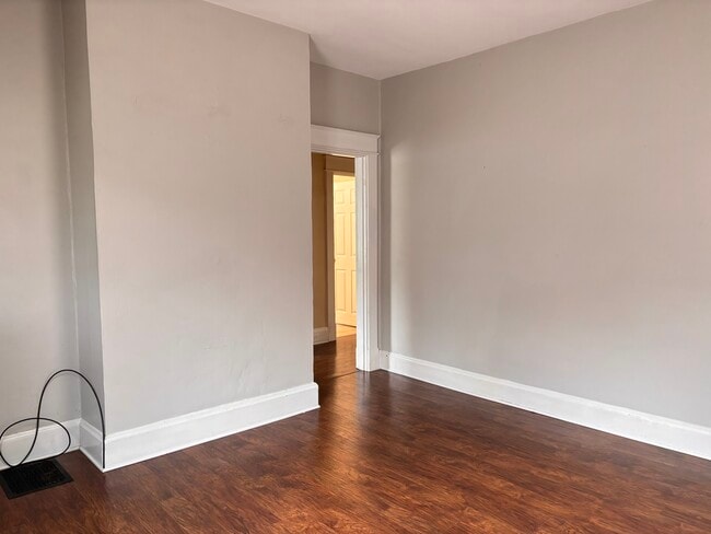 Living Room - 1836 Elm Ave