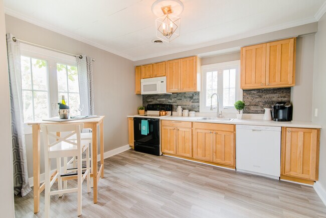 Cocina para comer - 427 Thomas St SE