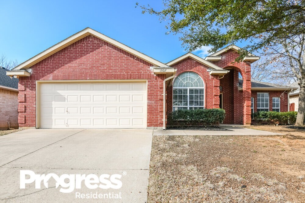 Primary Photo - 1507 Fern Dr