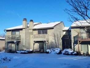 Building Photo - 1214 Spruce Hills Dr