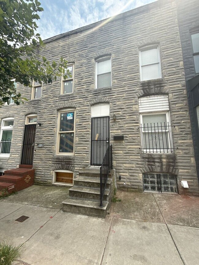 Building Photo - 1609 W Pratt St