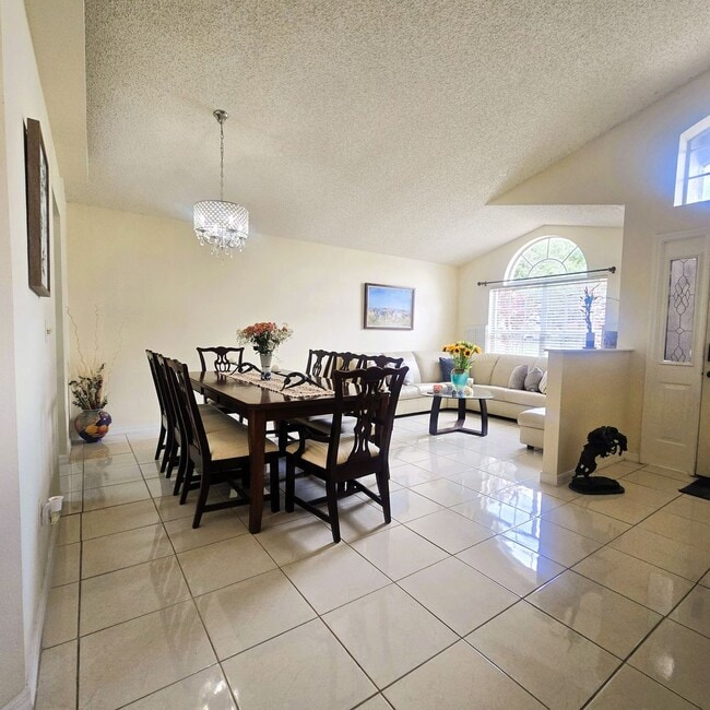 Building Photo - 3 Bdrm 2 Bath With Office in Waterford Lak...