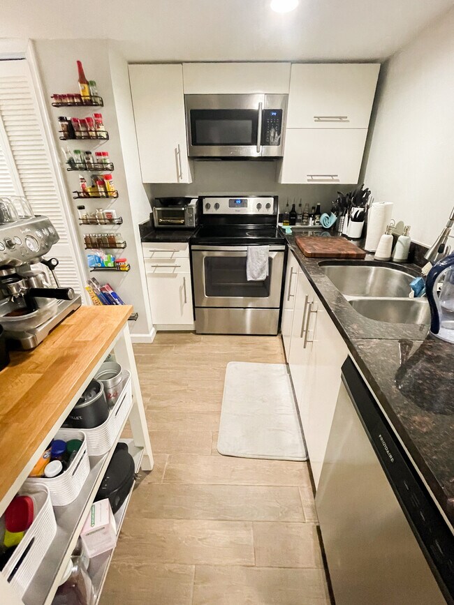 Cocina - 3548 Rock Creek Church Rd NW