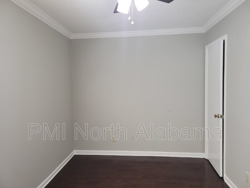 Foto principal - 101 Michael Ave