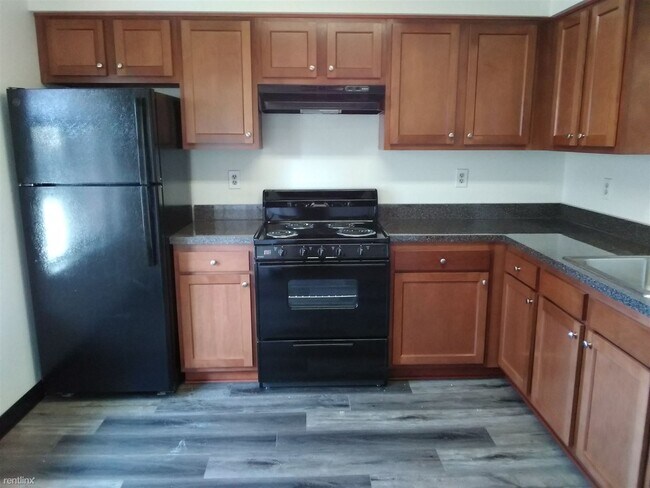 Foto del edificio - 3 br, 1 bath Townhome - 3258 Niagara Sq