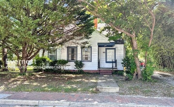 Building Photo - 305 N Boundary St
