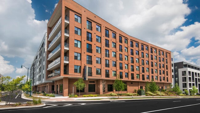 Building Photo - The Bishop