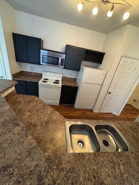 Interior Photo - Wesley St. James Apartments at Sandy Springs