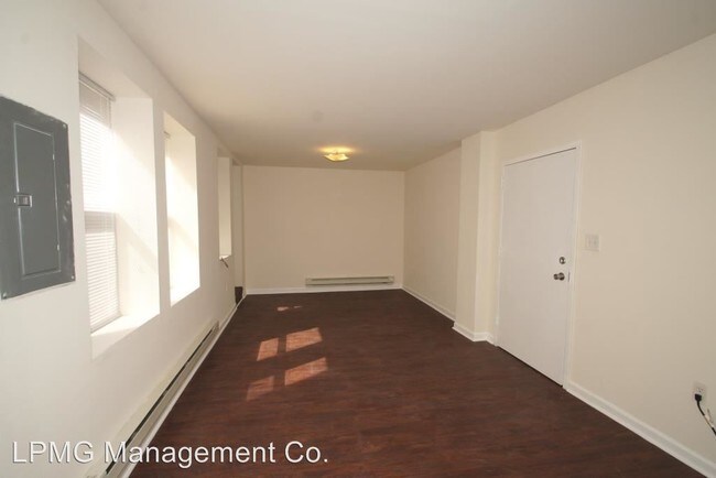 Building Photo - 4750 N Broad St