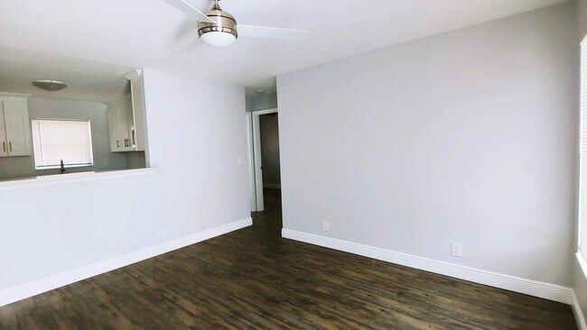 Building Photo - 1341 W 31st St