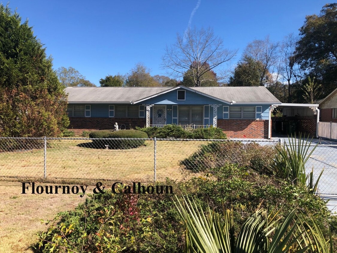 Primary Photo - 1114 Piedmont Dr