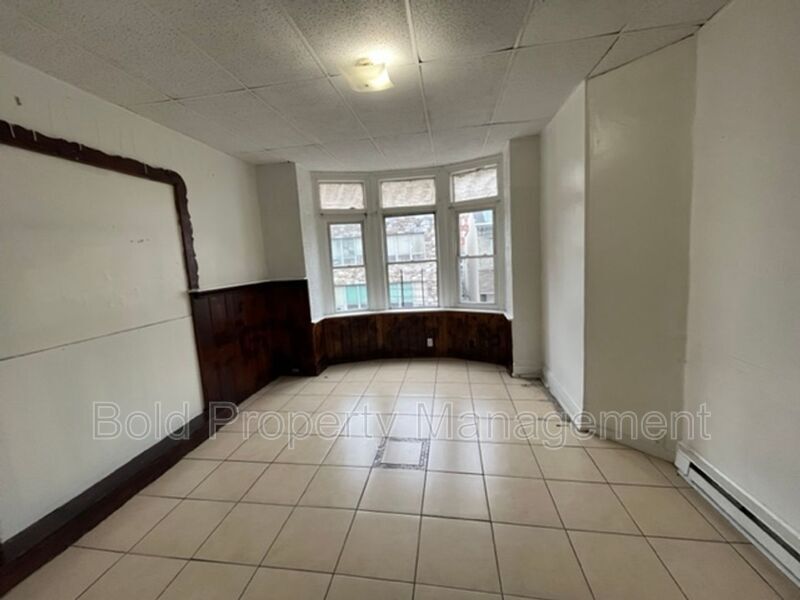 518 Franklin St Unit Apt. 2, Reading, PA 19602 Condo for Rent in