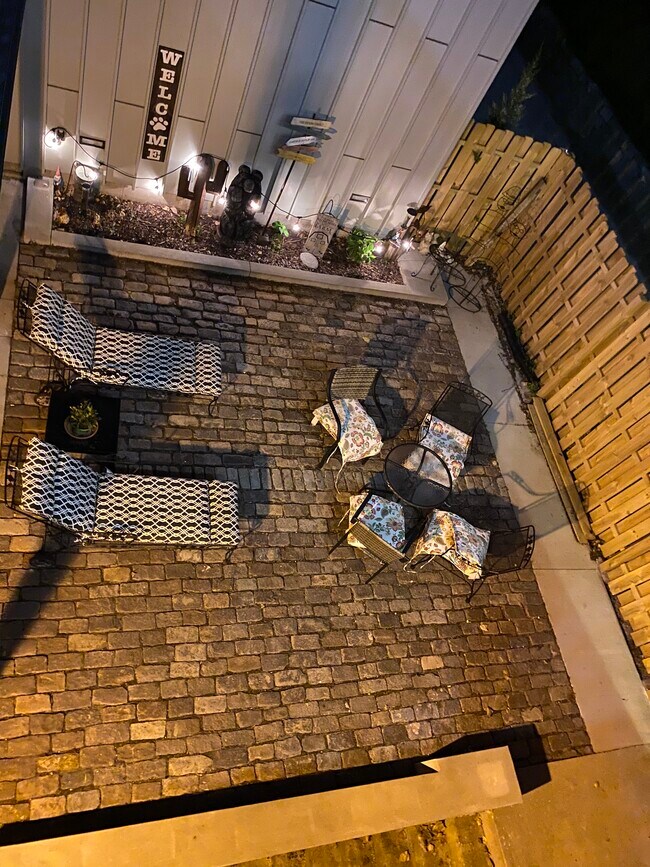 Foto del edificio - 1729 N Franklin Pl