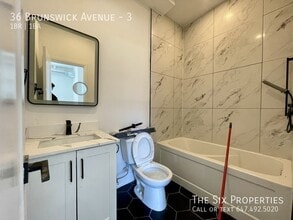Building Photo - 36 Brunswick Ave