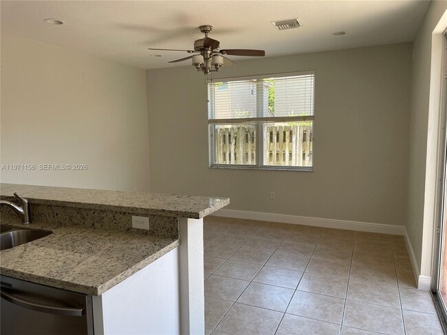 Foto del edificio - 2041 SE 15th St