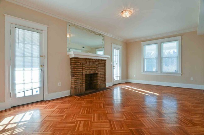 Building Photo - 1301 Gallatin St NW