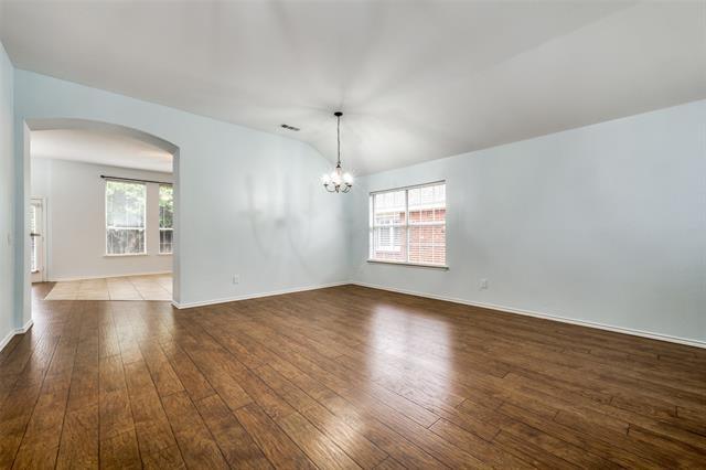 Building Photo - 1617 Redwood Dr