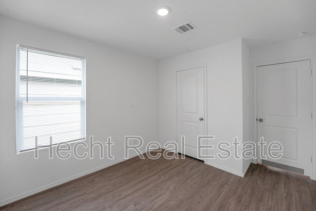 Building Photo - 10742 Hernando Ct