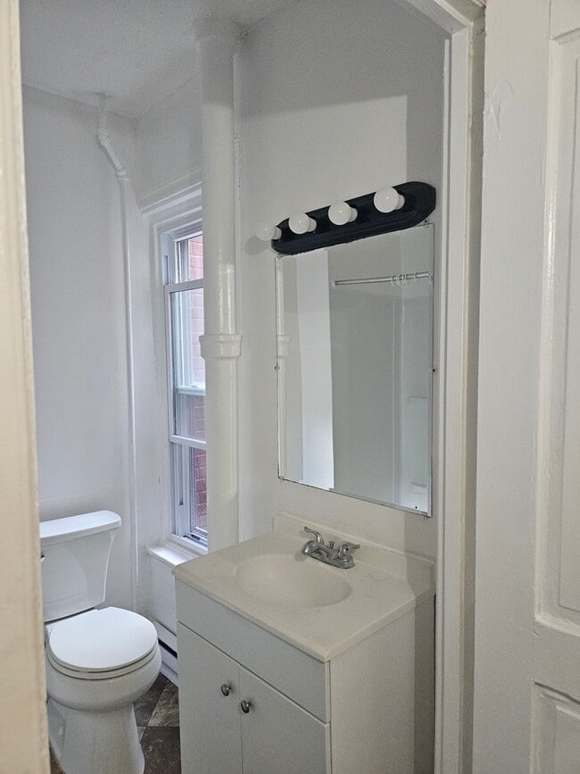 Foto del edificio - 440 N Hall St