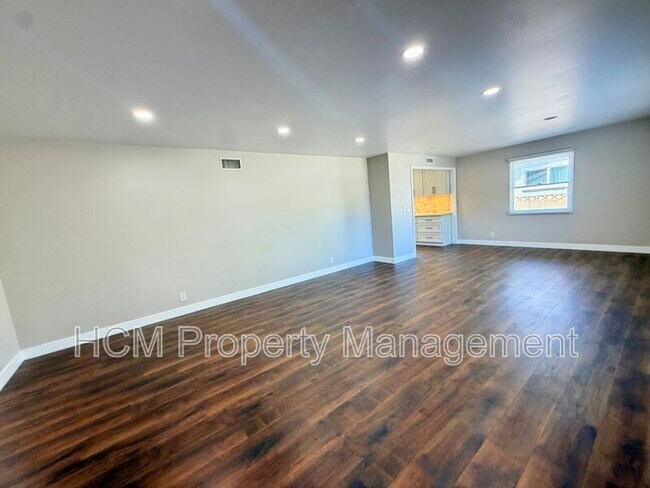 Foto del edificio - 318 S California St