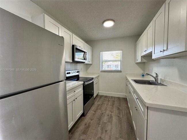 Building Photo - 3616 NE 11th Ave