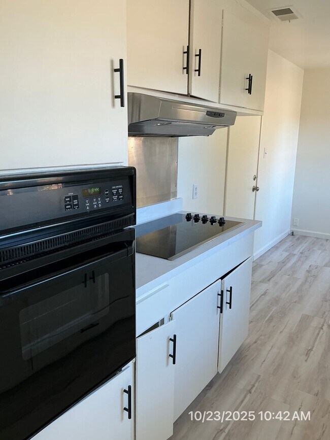 Foto del edificio - Refreshed 3 Bedroom