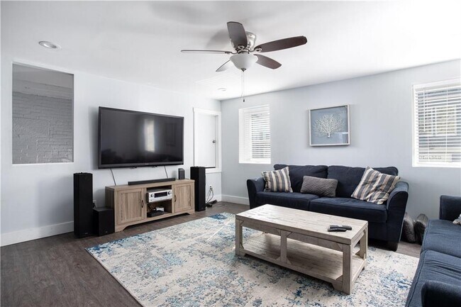 Foto del edificio - 526 Thames St