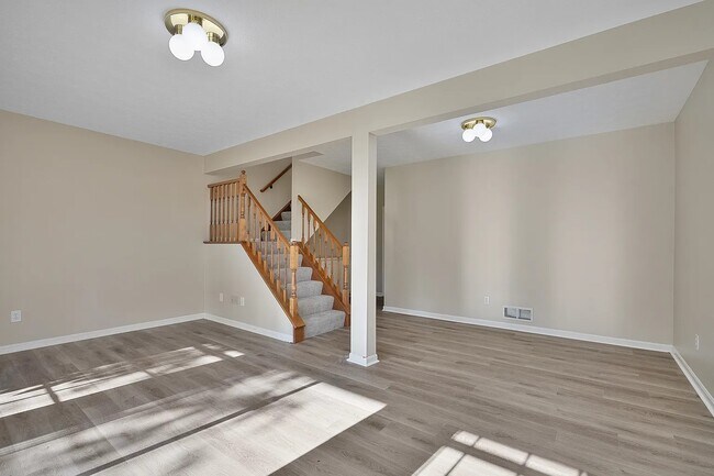 Foto del edificio - 4427 Towneside Ct