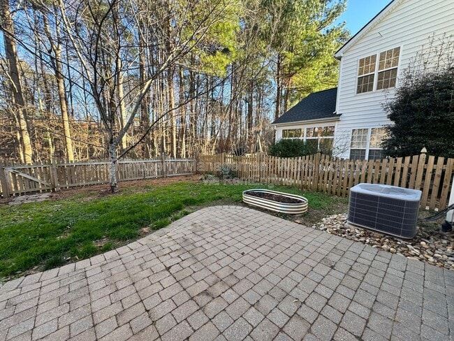 Building Photo - 1413 Crimson Creek Dr