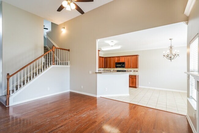 Foto del edificio - 2124 Gold Valley Dr