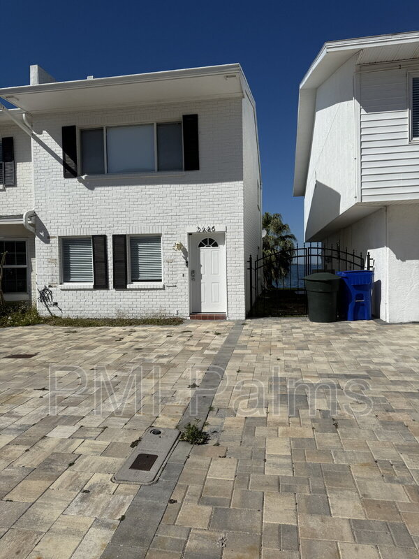 Foto del edificio - 2646 St Joseph Dr W