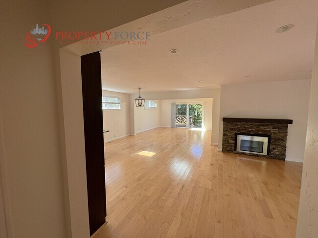 Building Photo - 530 29th Ave