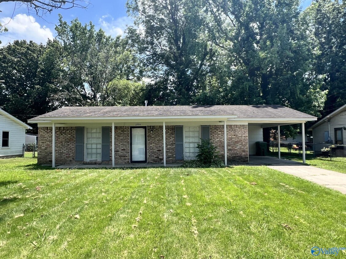 Primary Photo - 2904 Alametos St SW