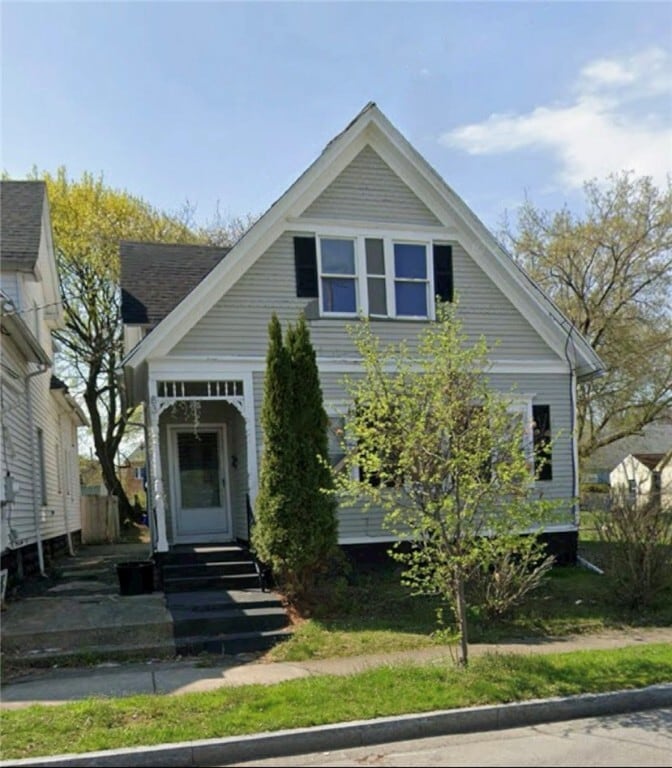 Foto principal - 83 Weeger St