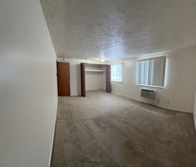 Foto del edificio - 4081 Airport Rd