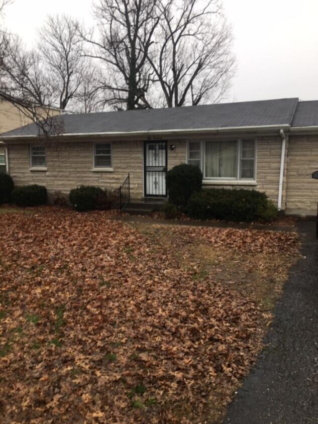 5019 Wellsworth Ave, Louisville, KY 40216 House for Rent in
