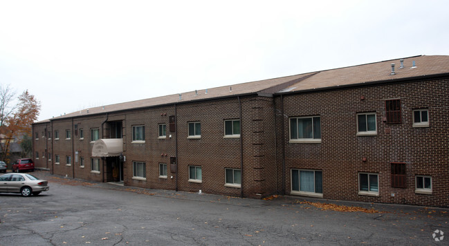 Building Photo - West View Gardens