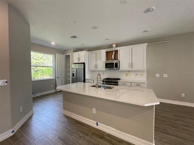 Building Photo - 5062 San Martino Dr