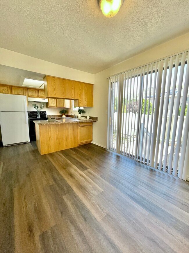 Foto del edificio - 1554 Monroe Blvd D3