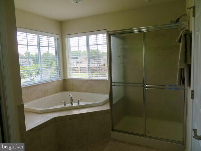 Foto del edificio - 42995 Baywood Pl