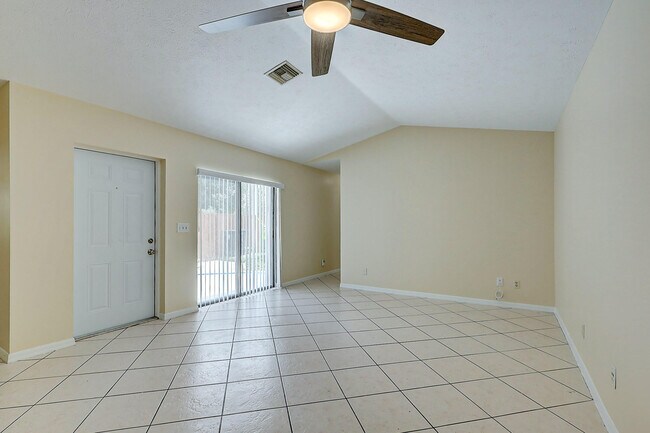 Foto del edificio - 2906 SW Port St Lucie Blvd