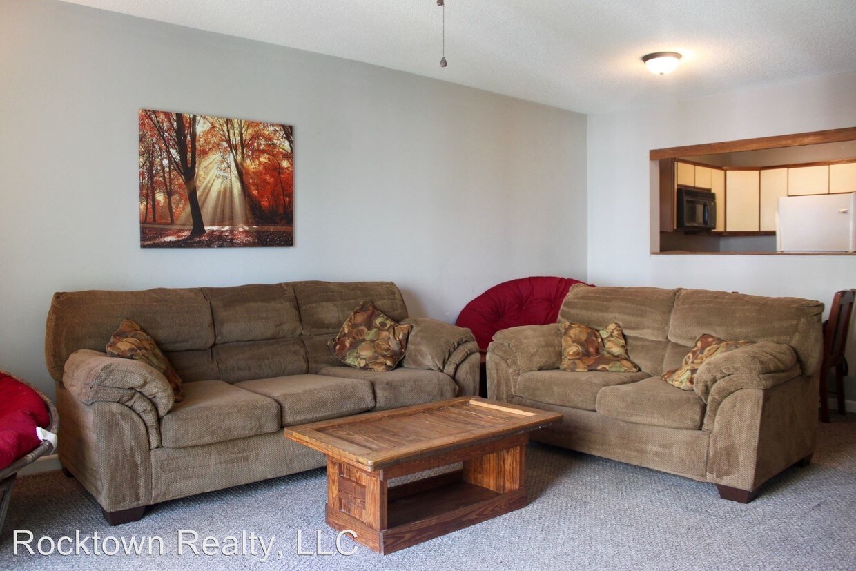 Foto principal - 1346 Hunters Rd