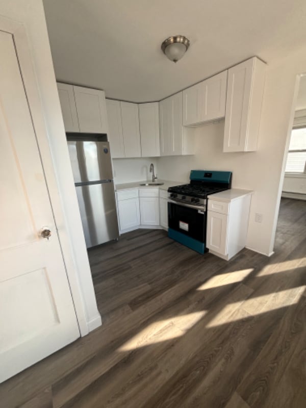 Foto del edificio - 220 Hart Blvd