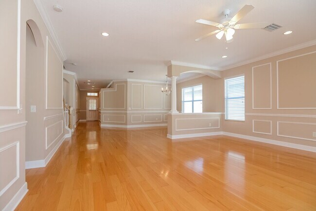 Building Photo - 7830 Grasmere Dr