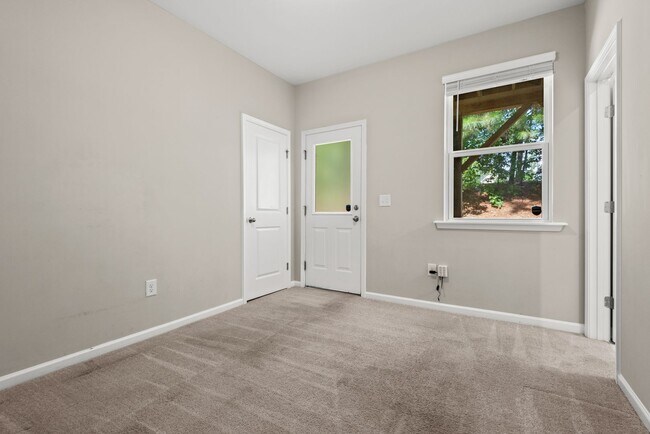 Building Photo - Apex Townhouse: Available Now!
