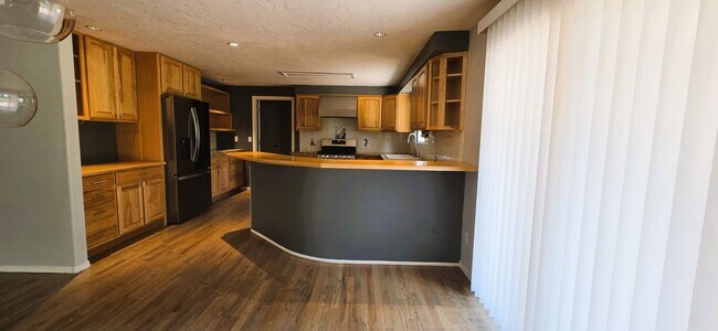 Foto del edificio - 5 bedroom home on a golf course in Boise Idaho