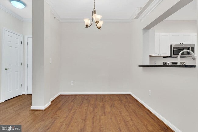 Building Photo - 4560 Strutfield Ln