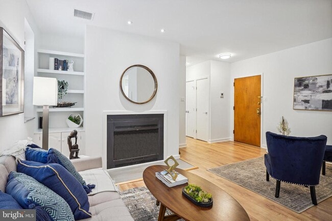 Foto del edificio - 2138 California St NW